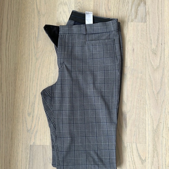 Slone Slim Pant - Picture 4 of 9